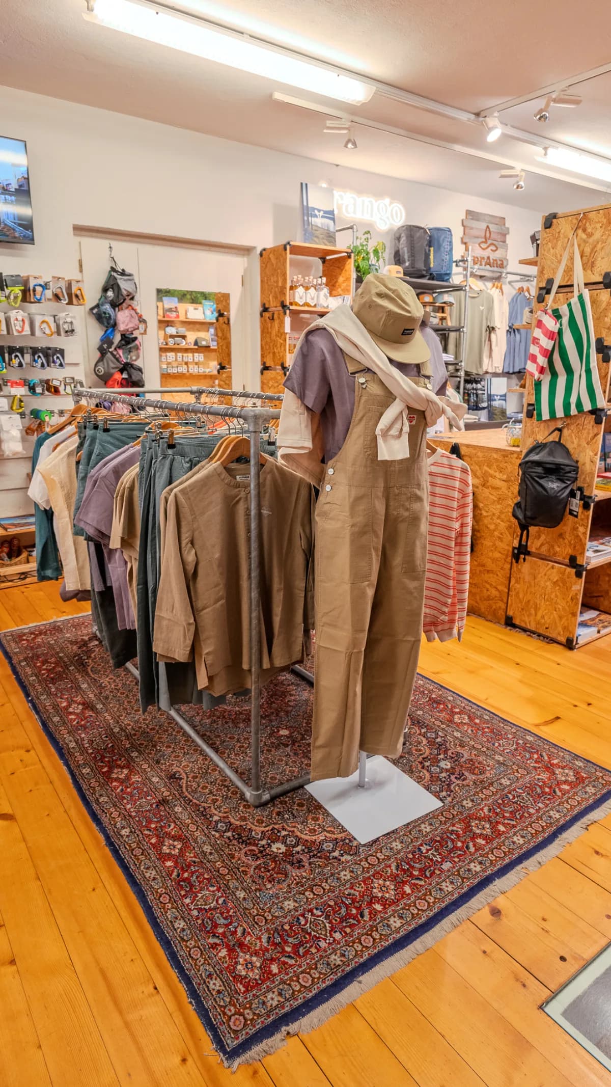 Intérieur du magasin — textile